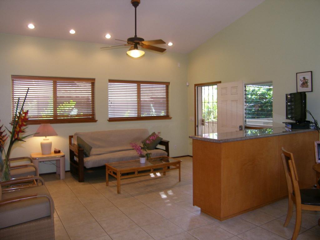 Aloha Aku Inn & Suites Kihei Room photo
