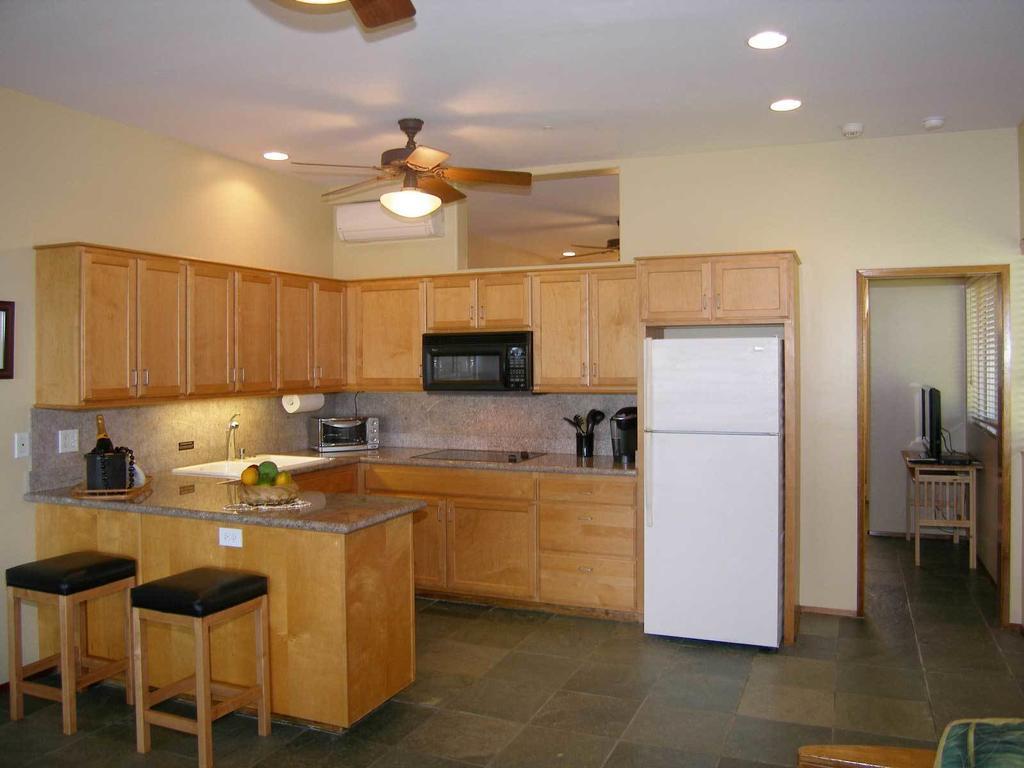 Aloha Aku Inn & Suites Kihei Room photo